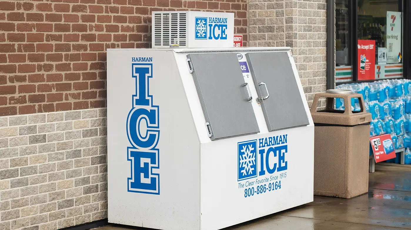 icemachinecooler ice machine located outside of a store